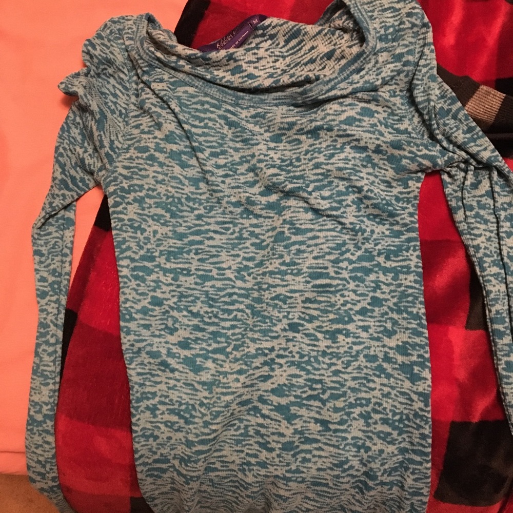 Thin long sleeve